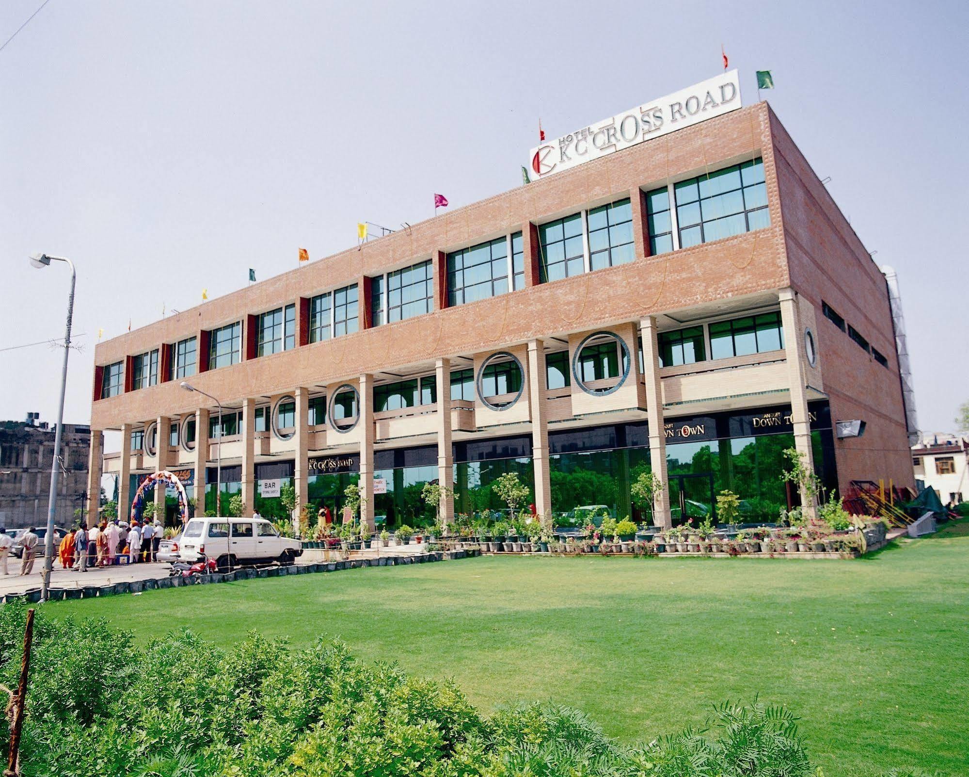 Kc Cross Road Panchkula Exterior foto