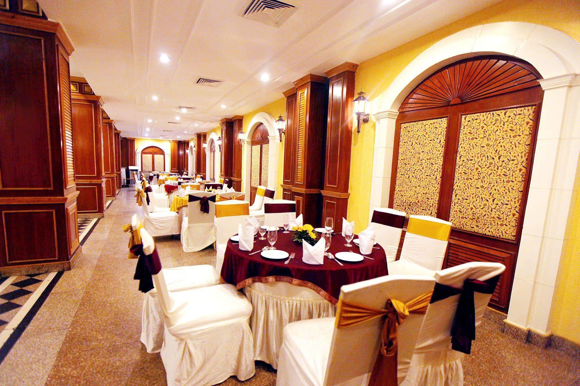 Kc Cross Road Panchkula Exterior foto