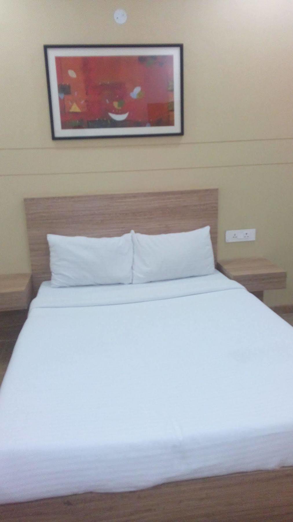 Kc Cross Road Panchkula Exterior foto